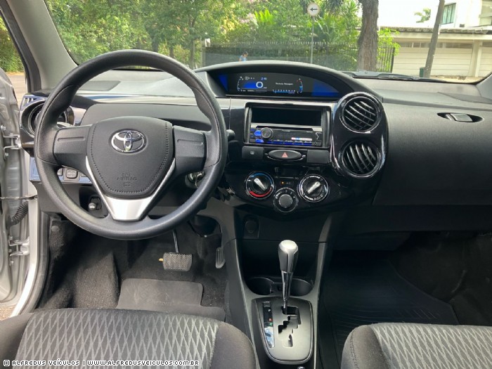 Toyota ETIOS X 1.3 AUTOMTICO 2018/2019